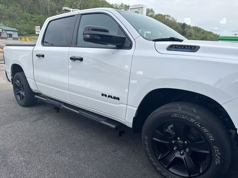 Certified 2023 RAM 1500 Big Horn AWD/4WD image 3