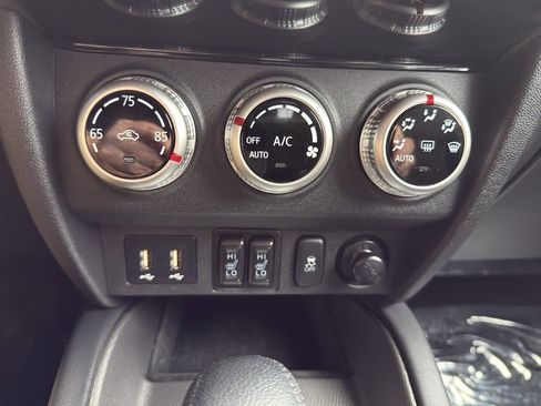 Used 2025 Mitsubishi Outlander Sport AWD image 28