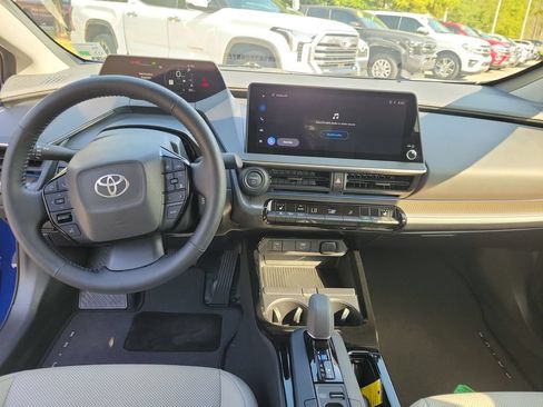 Used 2026 Toyota Prius XLE FWD image 16