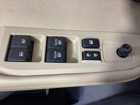 Used 2019 Subaru Outback 2.5i Premium image 17