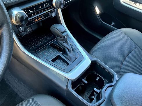 Used 2024 Toyota RAV4 LE image 17