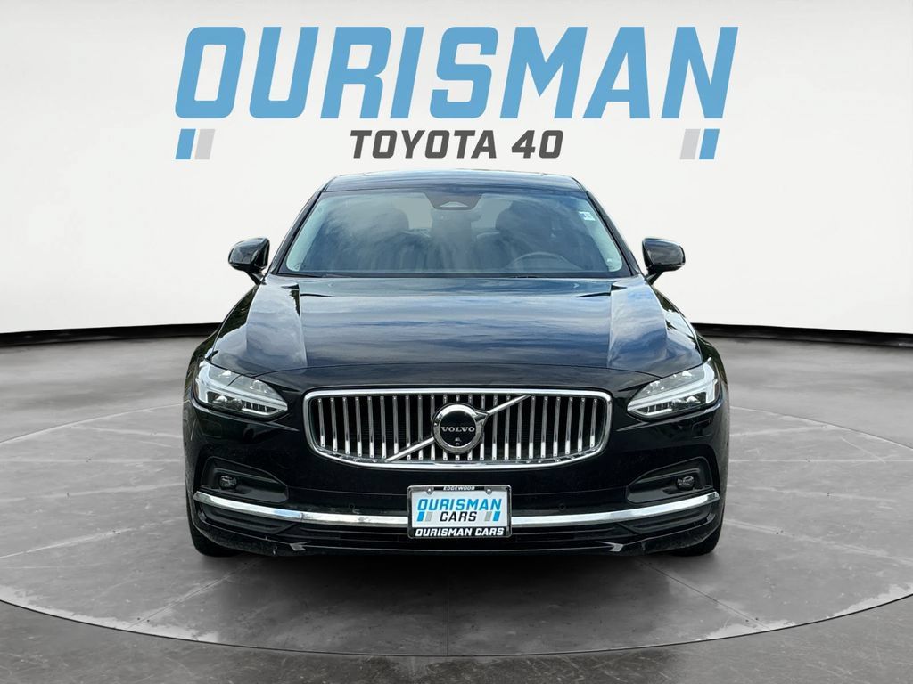 Used 2024 Volvo S90 B6 Plus AWD/4WD image 2