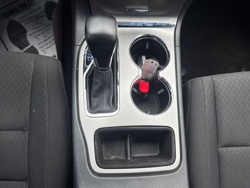 Used 2018 Jeep Grand Cherokee Laredo RWD image 23