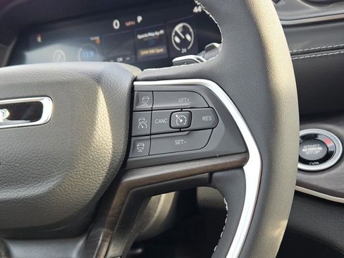 New 2025 Jeep Grand Cherokee Limited image 33