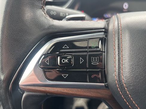 Used 2022 Jeep Grand Cherokee L Summit w/ Luxury Tech Group V image 19