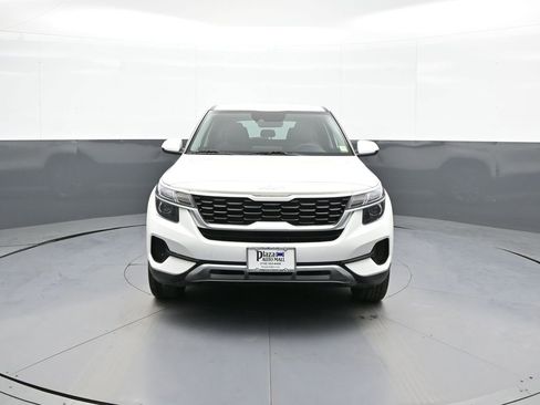 Used 2023 Kia Seltos LX image 2