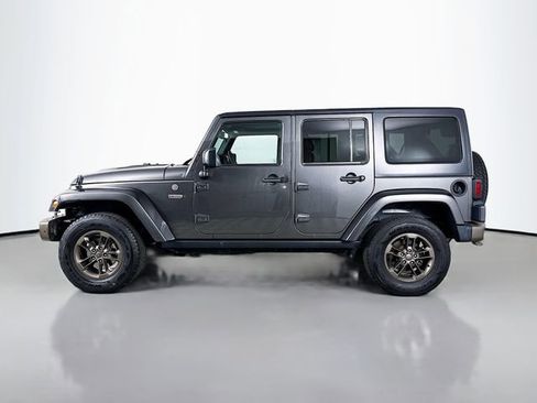 Used 2017 Jeep Wrangler Unlimited Sahara image 4