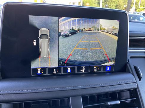 Used 2022 Chevrolet Tahoe Z71 w/ Z71 Off-Road Package image 15