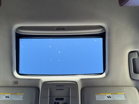 Used 2020 Chevrolet Suburban Premier image 26