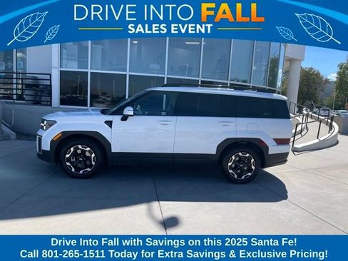Used 2025 Hyundai Santa Fe SEL AWD/4WD image 2