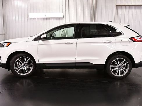 Used 2022 Ford Edge Titanium AWD/4WD image 4