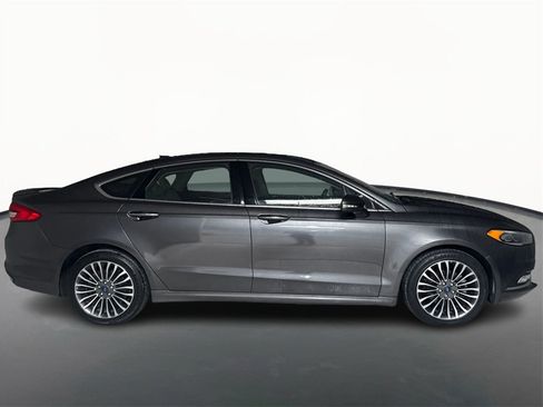 Used 2018 Ford Fusion Titanium image 4