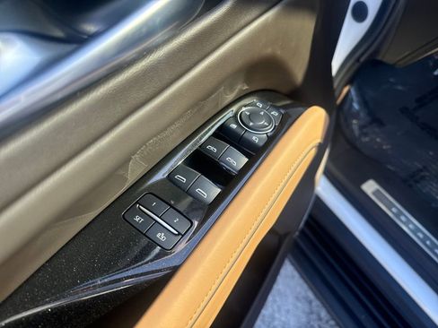 Used 2023 Cadillac Escalade Premium Luxury w/ Performance Package image 12