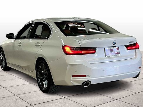Used 2025 BMW 330i Sedan w/ Premium Package image 15
