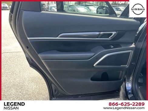 Used 2025 Kia Telluride S AWD/4WD image 15