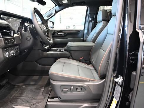 New 2026 GMC Yukon AT4 w/ AT4 Premium Plus Package AWD/4WD image 11