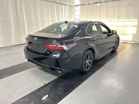Used 2023 Toyota Camry SE FWD image 7