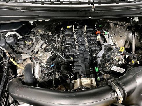 Used 2021 Ford Expedition XLT image 42