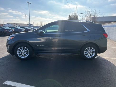 Used 2018 Chevrolet Equinox LT w/ Sun & Infotainment Package image 2