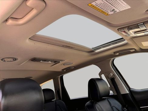 Used 2025 Kia Telluride S AWD/4WD image 31