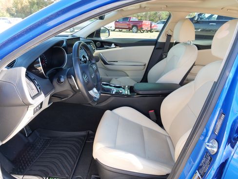 Used 2022 Kia Stinger GT-Line w/ Sun & Sound Package image 16