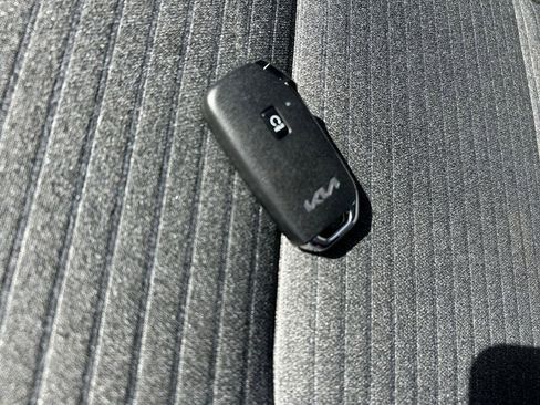 Used 2024 Kia Soul EX FWD image 30