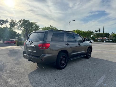 Used 2008 Toyota Sequoia Limited RWD image 5