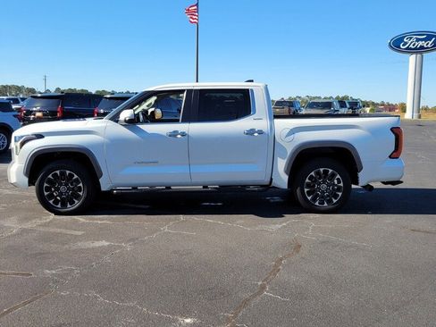 Used 2024 Toyota Tundra Limited AWD/4WD image 4