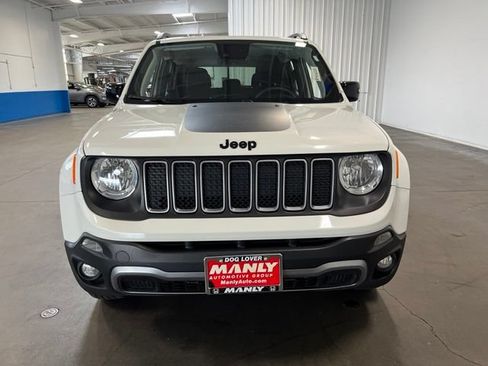 Used 2023 Jeep Renegade Latitude AWD/4WD image 8