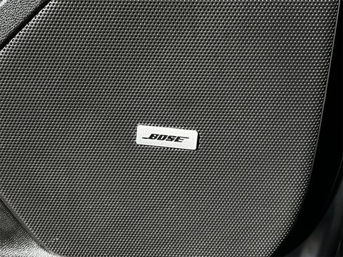 Used 2025 Cadillac XT6 Premium Luxury image 22