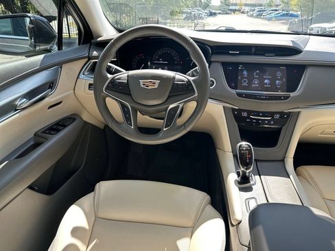 Used 2019 Cadillac XT5 Luxury FWD image 31
