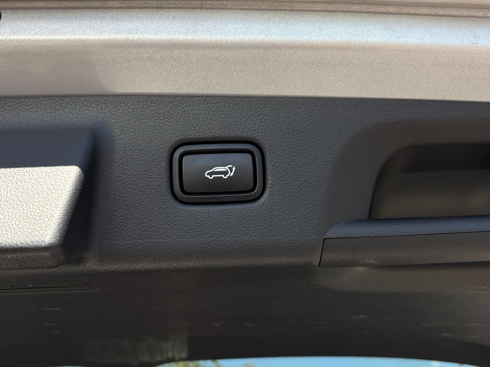 Used 2025 Hyundai Palisade SEL FWD image 24