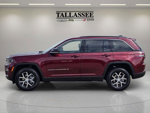 New 2025 Jeep Grand Cherokee Limited w/ Luxury Tech Group II image 14