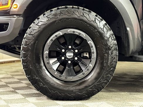 Used 2018 Ford F150 Raptor w/ Equipment Group 802A Luxury image 2