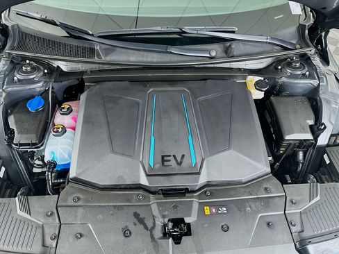 Used 2024 Hyundai Ioniq 5 SEL image 32