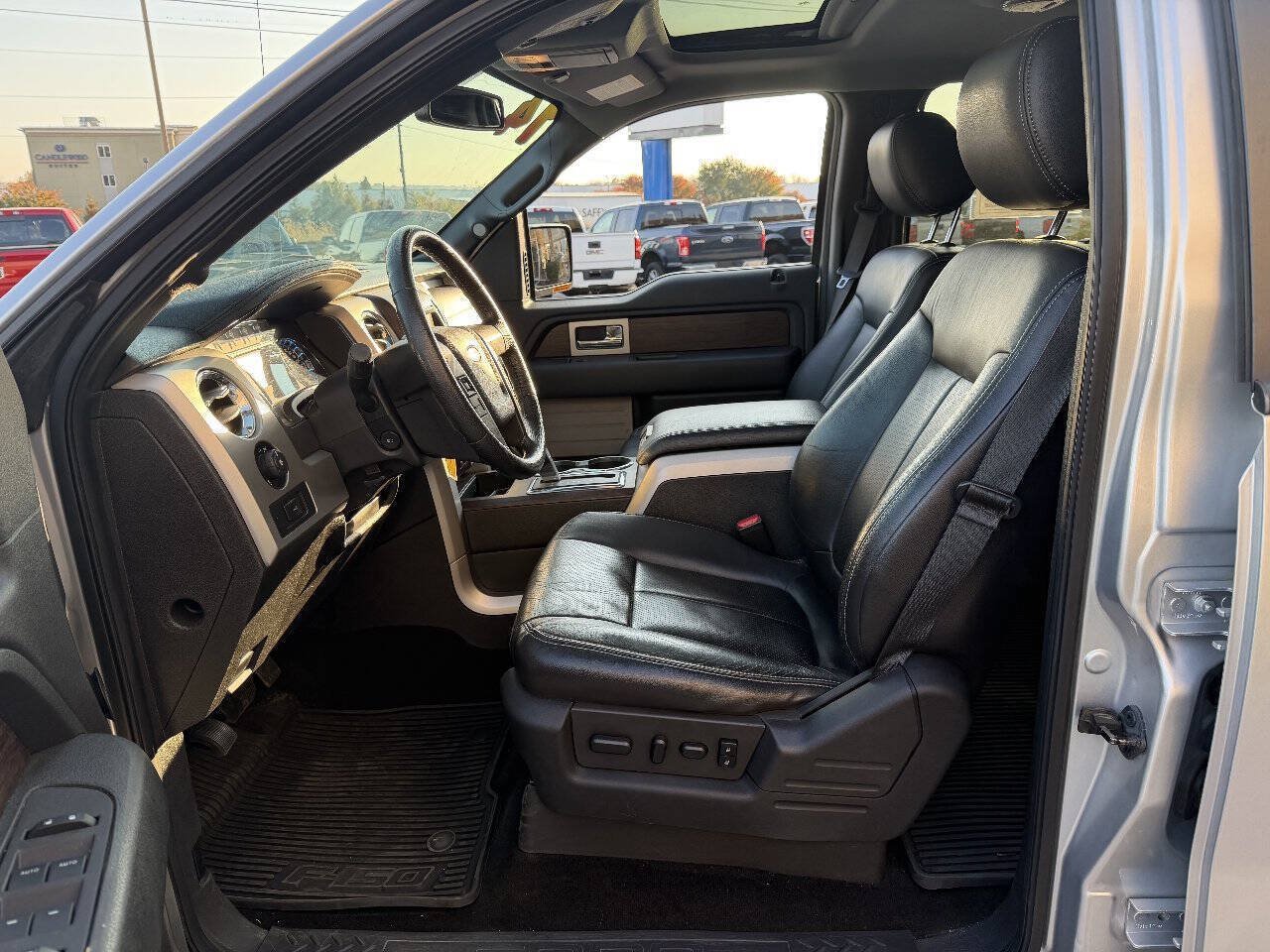Used 2014 Ford F150 Lariat w/ Equipment Group 502A Luxury AWD/4WD image 13