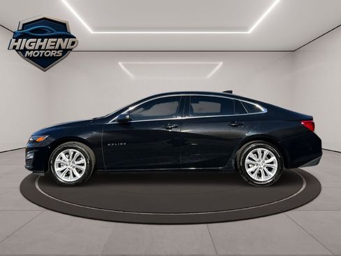 Used 2025 Chevrolet Malibu LT image 3