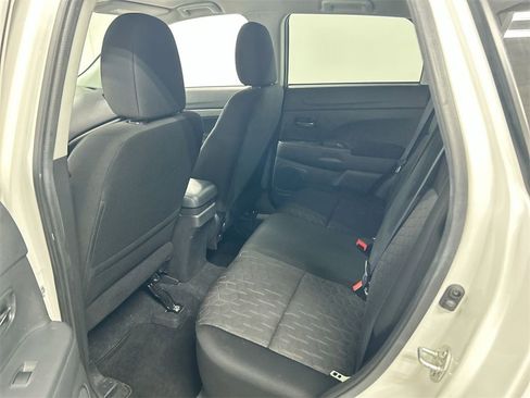 Used 2020 Mitsubishi Outlander Sport ES image 19