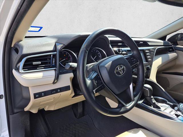 Used 2018 Toyota Camry XLE FWD image 14