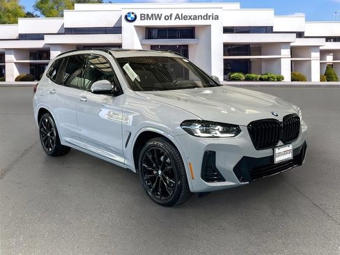 Used 2024 BMW X3 xDrive30i w/ Premium Package AWD/4WD image 3