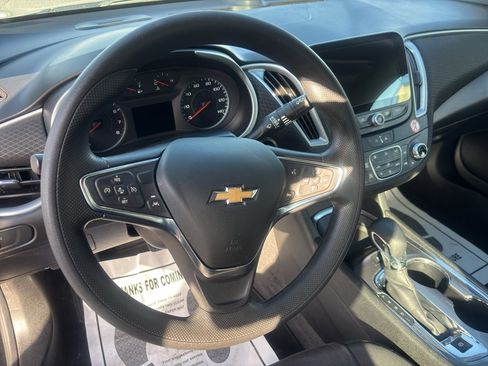 Used 2024 Chevrolet Malibu LT image 14