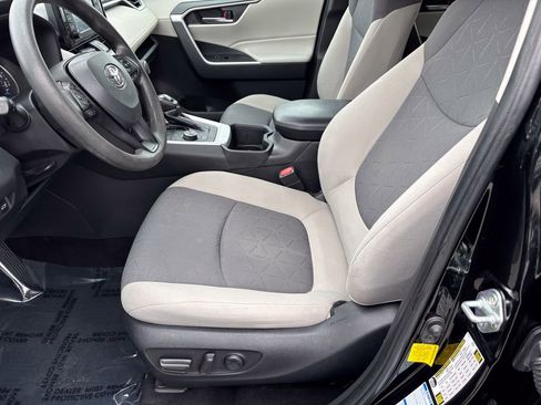 Certified 2022 Toyota RAV4 XLE image 21