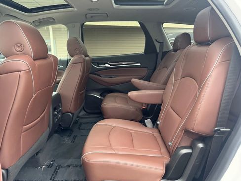 Used 2021 Buick Enclave Avenir w/ Avenir Technology Package image 12