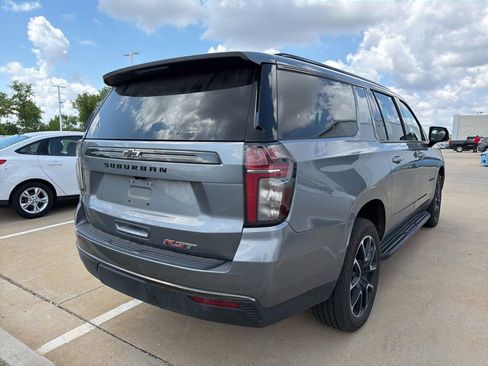 Used 2021 Chevrolet Suburban RST w/ Luxury Package AWD/4WD image 4