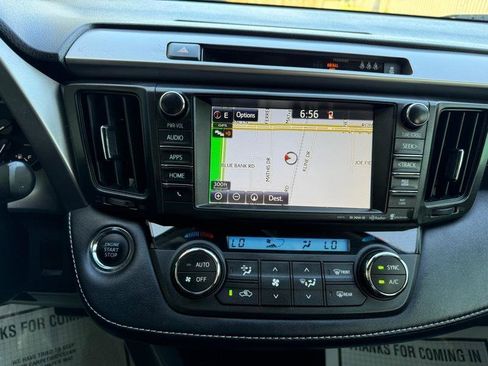 Used 2017 Toyota RAV4 XLE FWD image 11
