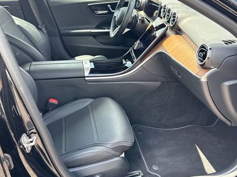 Used 2025 Mercedes-Benz C 300 Sedan image 13