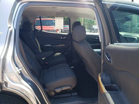Used 2020 GMC Acadia SLE w/ Driver Convenience Package FWD image 14