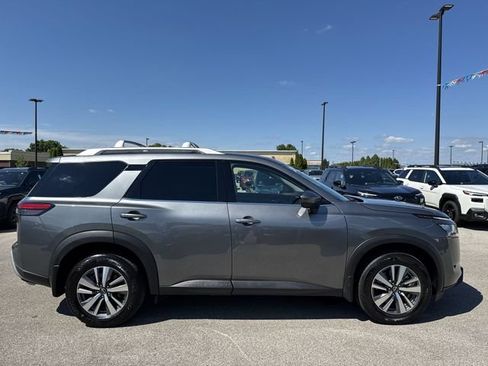 Used 2025 Nissan Pathfinder SL w/ Cargo Package AWD/4WD image 6