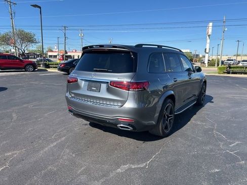 Used 2023 Mercedes-Benz GLS 450 4MATIC image 8