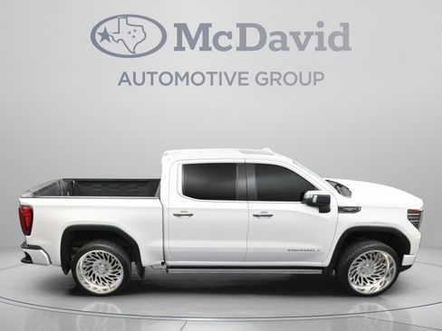 Used 2023 GMC Sierra 1500 Denali Ultimate AWD/4WD image 40